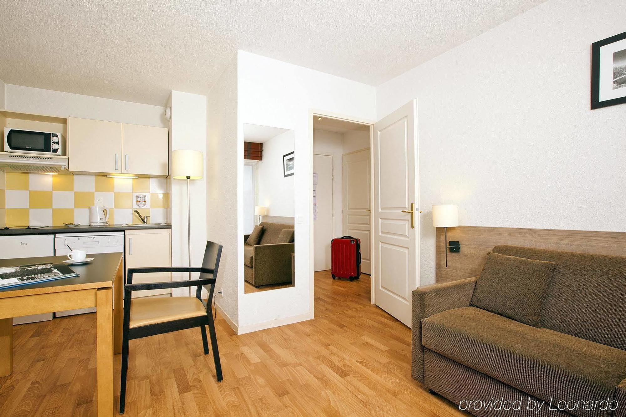 Residhome Geneve Prevessin Le Carre D'Or Exterior photo
